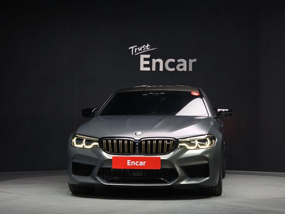 BMW M5 F90