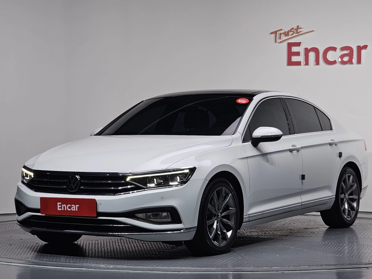 VOLKSWAGEN PASSAT GT B8