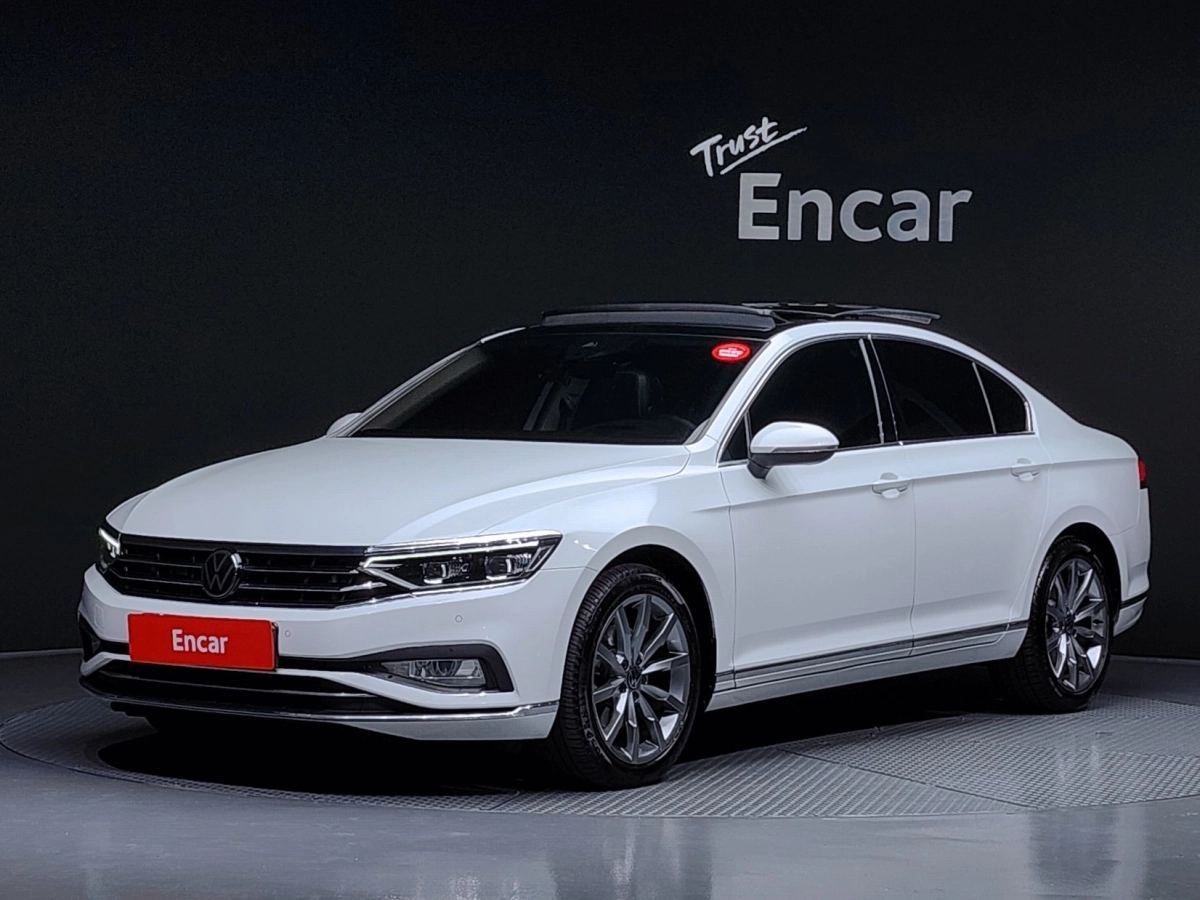 VOLKSWAGEN PASSAT GT B8