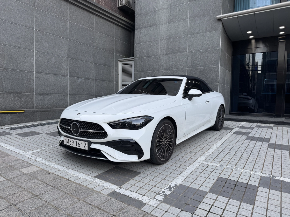 MERCEDES BENZ CLE-CLASS C236  2024