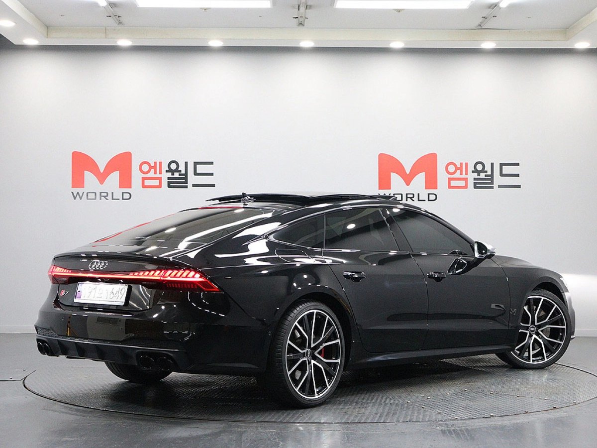 AUDI S7 4K