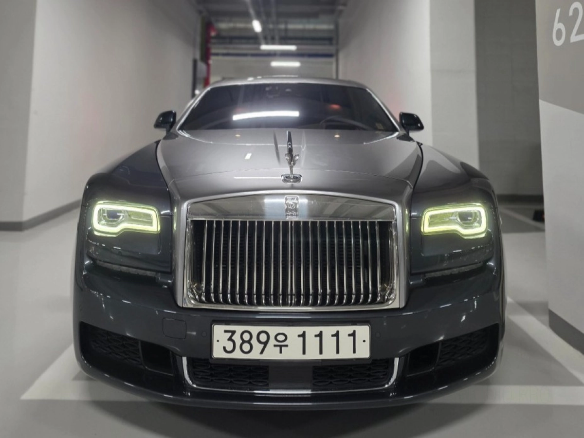 ROLLS ROYCE GHOST