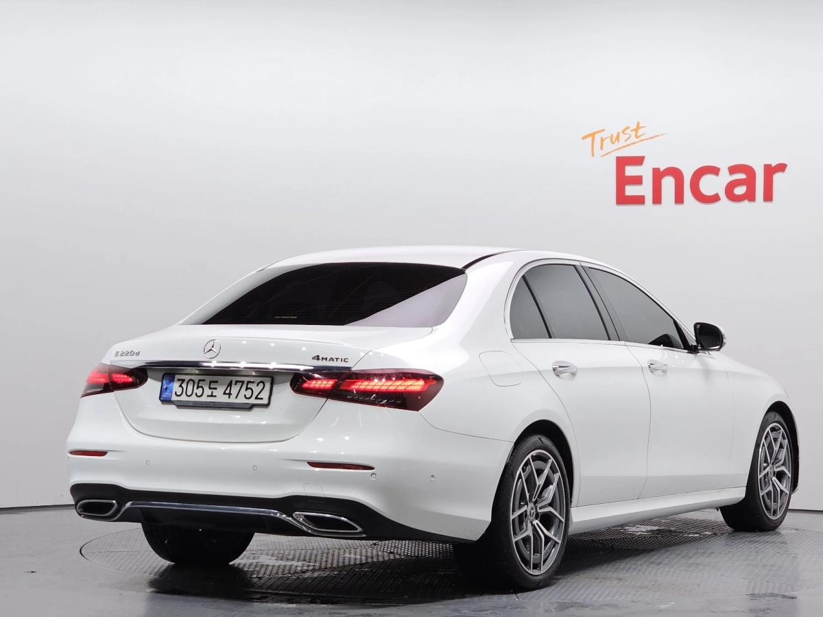 MERCEDES BENZ E-CLASS W213