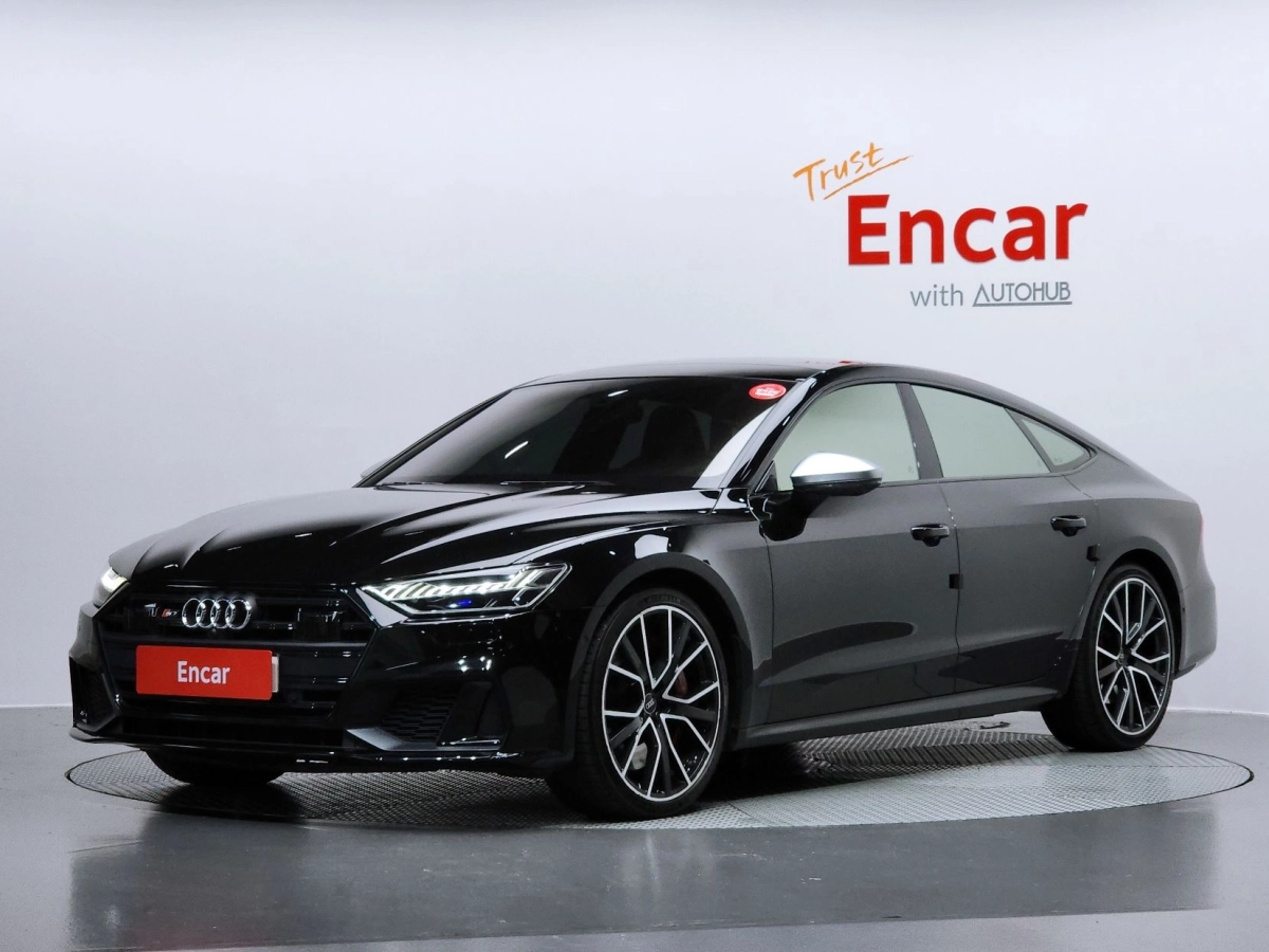 AUDI S7 4K  2022