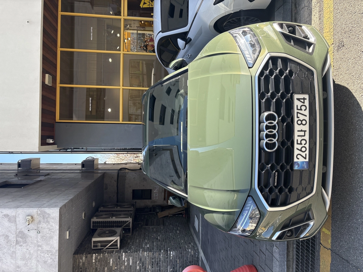AUDI Q5 FY