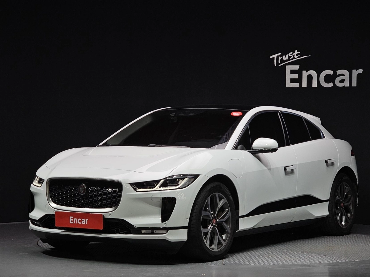 JAGUAR I-PACE