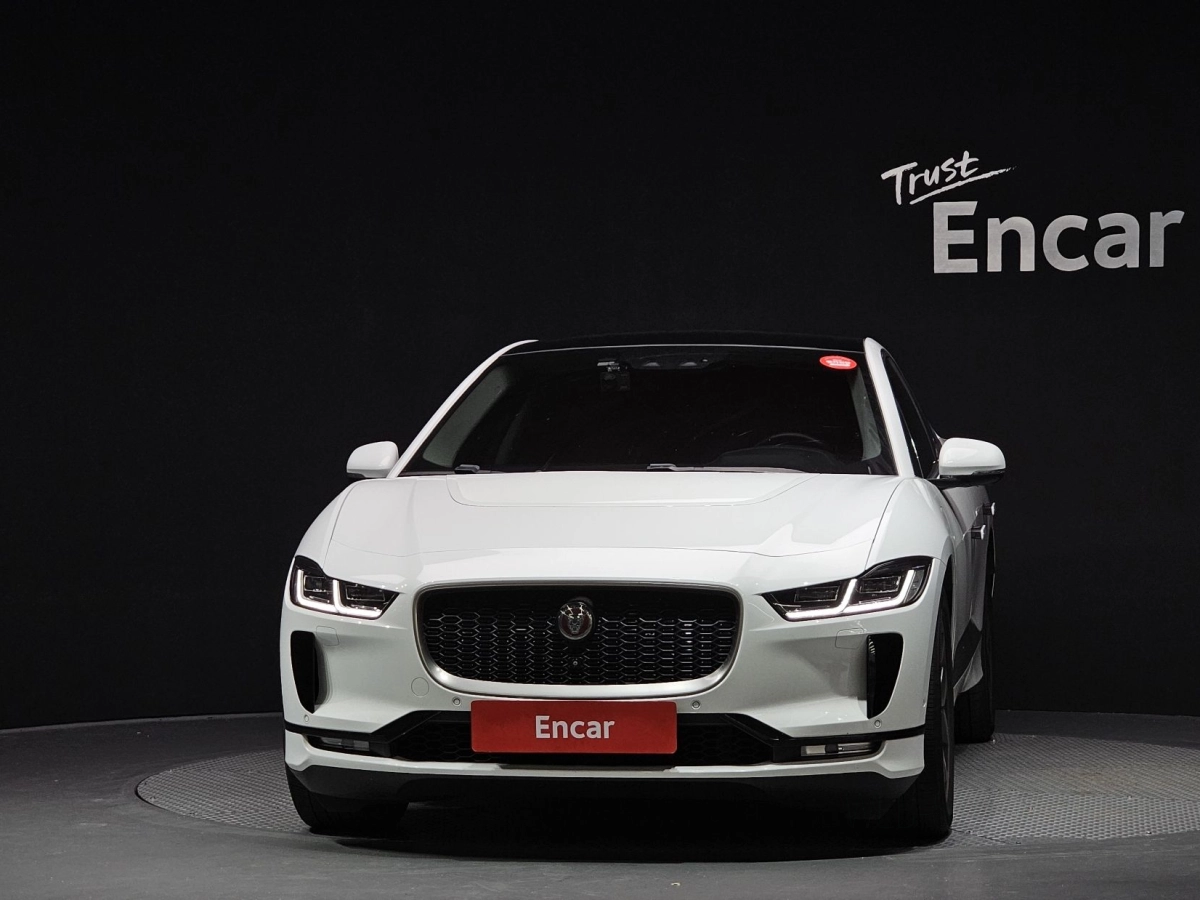 JAGUAR I-PACE