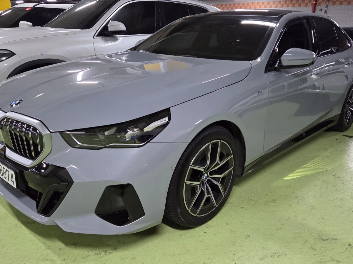 BMW 5-SERIES G60 2023