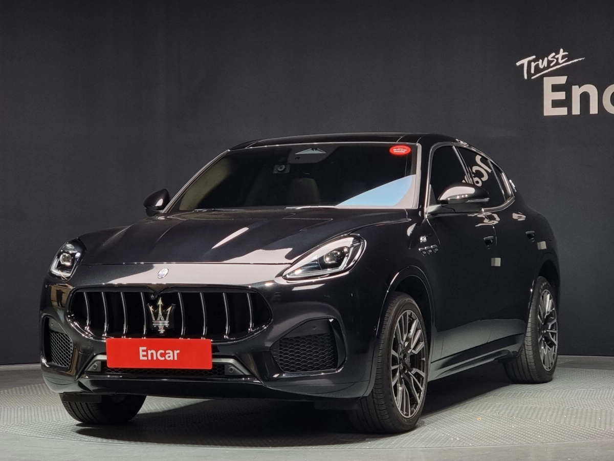 MASERATI GRECALE  2023