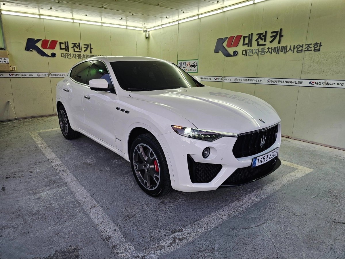 MASERATI LEVANTE