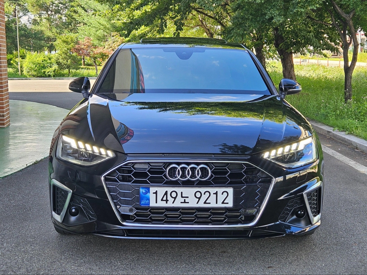 AUDI A4 B9
