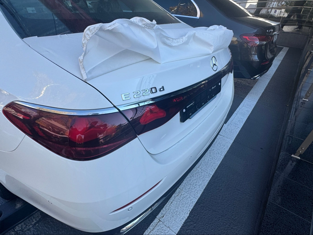 MERCEDES BENZ E-CLASS W214