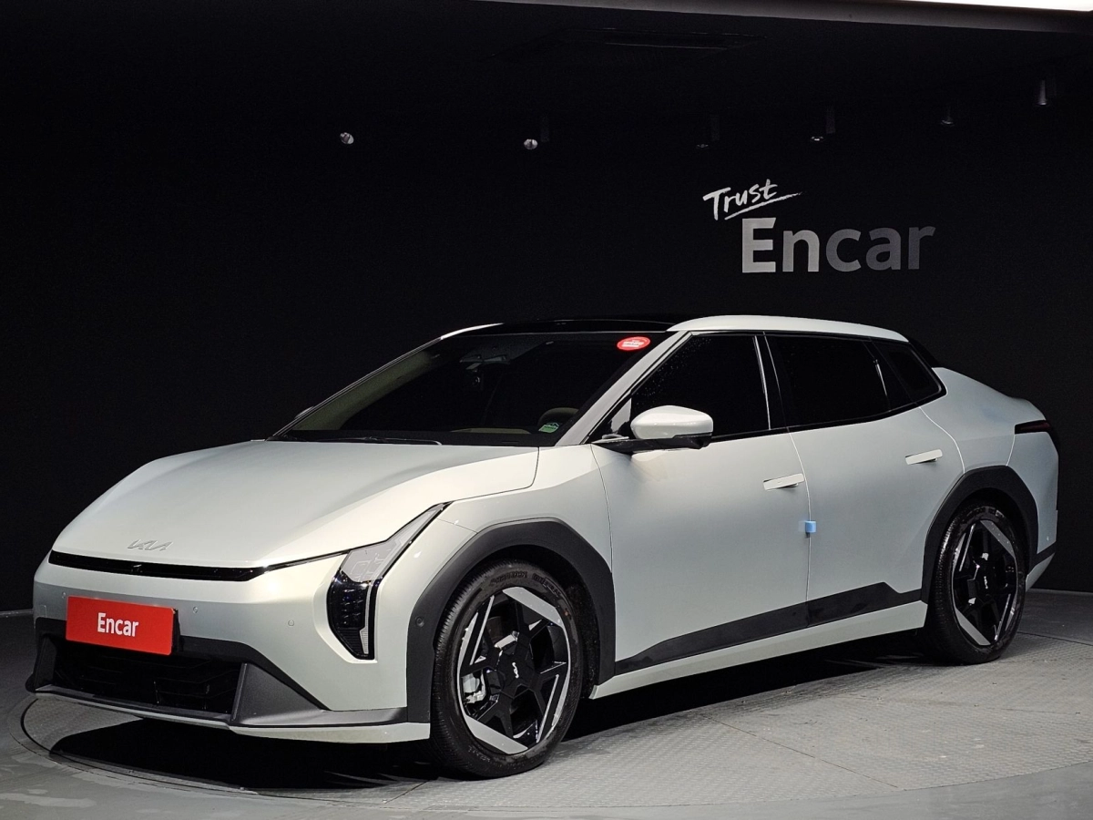 KIA EV4