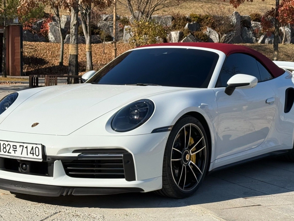 PORSCHE 911 992  2024