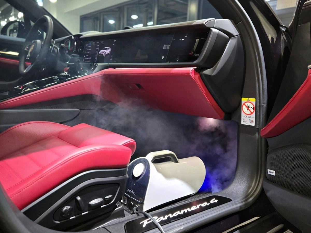 PORSCHE PANAMERA 972