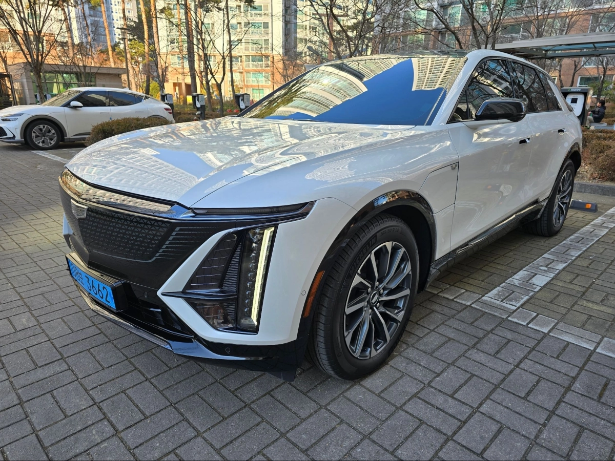 CADILLAC LYRIQ  2025