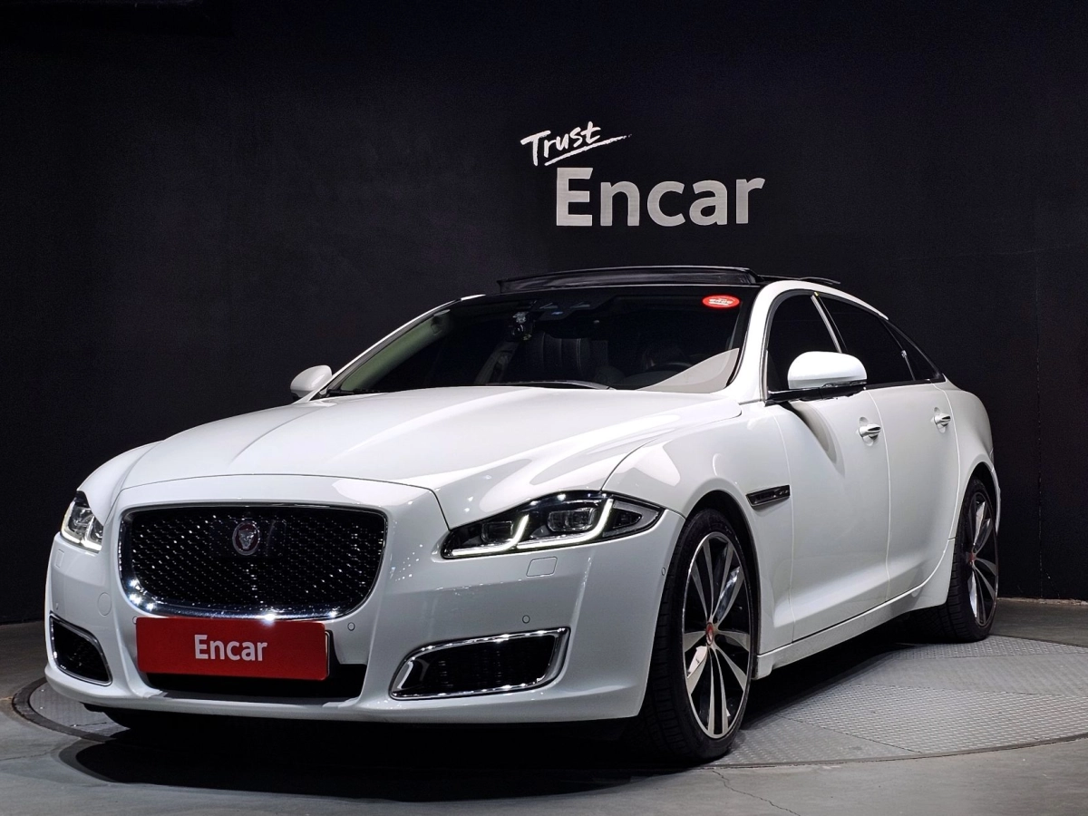 JAGUAR XJ  2019