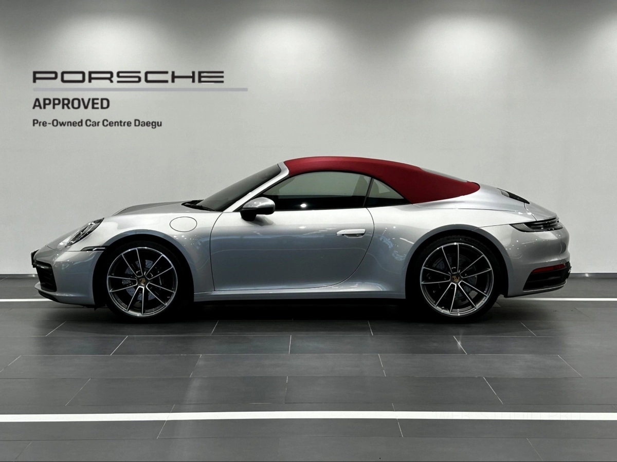 PORSCHE 911 992