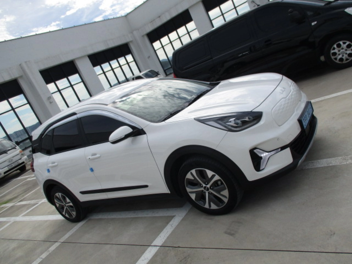 KIA NIRO PLUS
