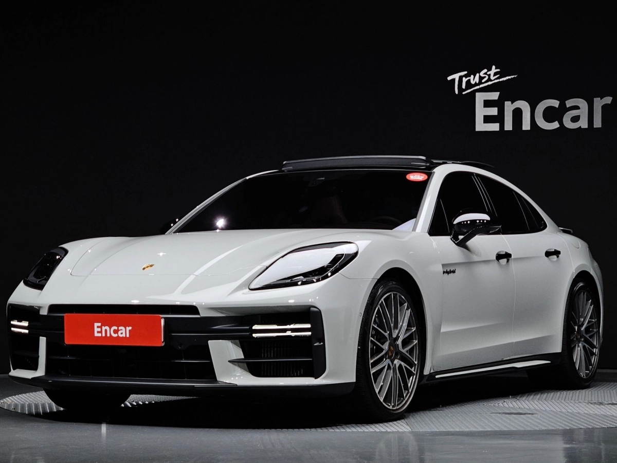 PORSCHE PANAMERA 972  2025