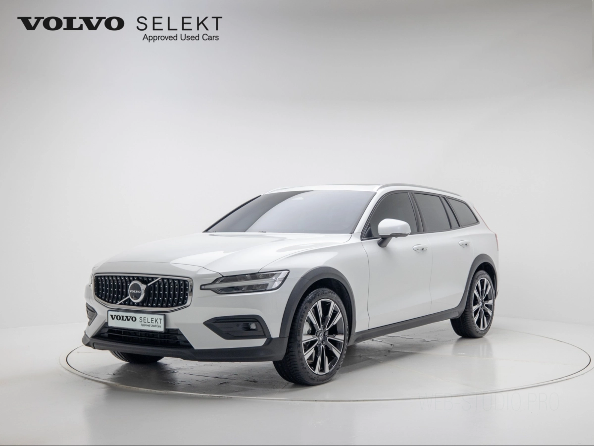 VOLVO V60 CROSS COUNTRY