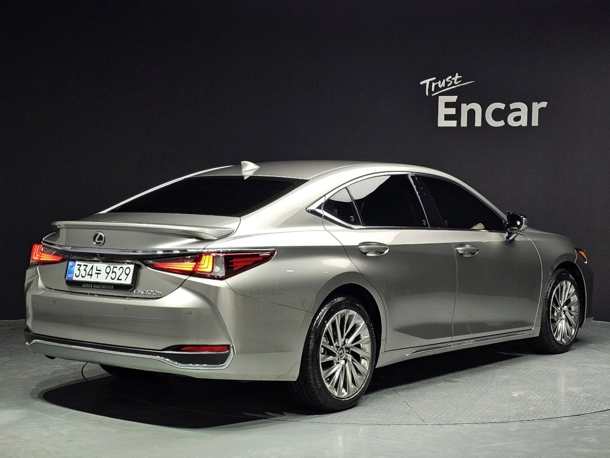 LEXUS ES300H