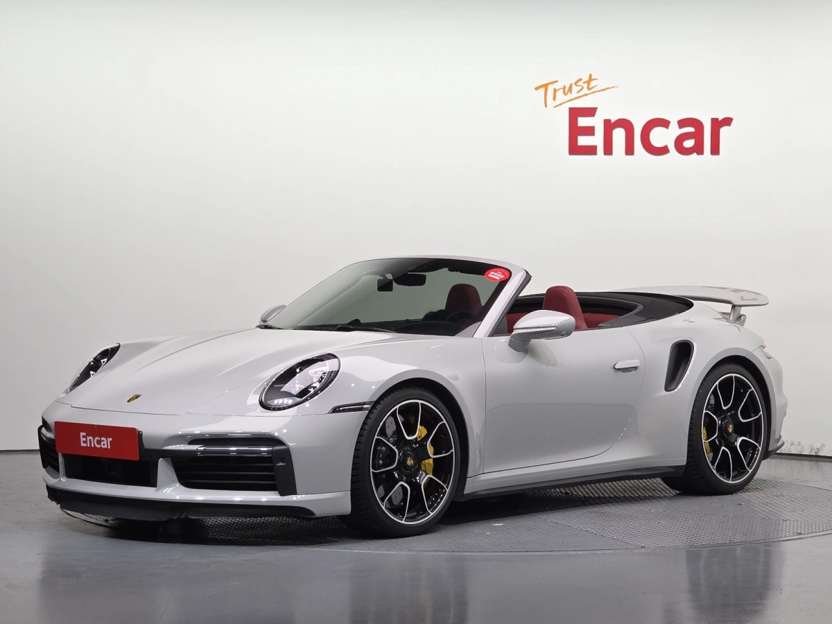 PORSCHE 911 992  2024