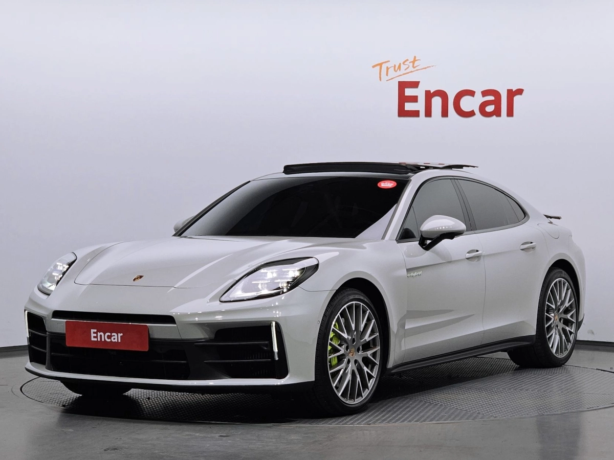 PORSCHE PANAMERA 972  2024