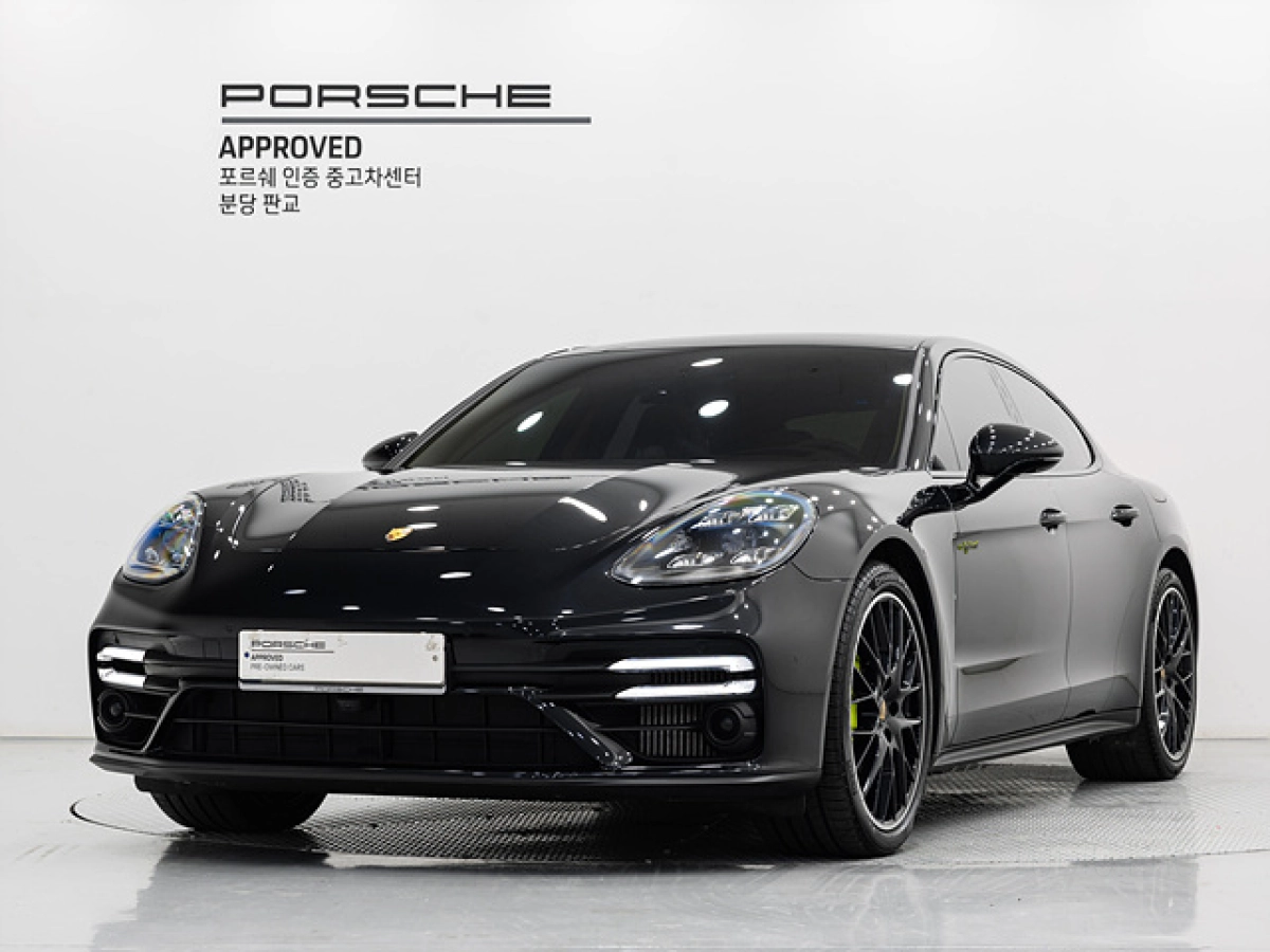 PORSCHE PANAMERA 971