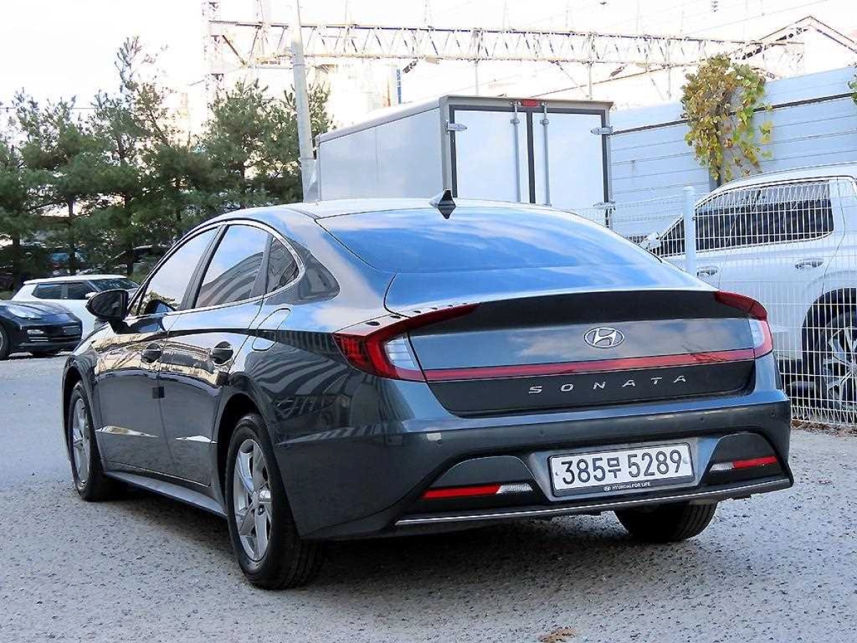 HYUNDAI SONATA DN8
