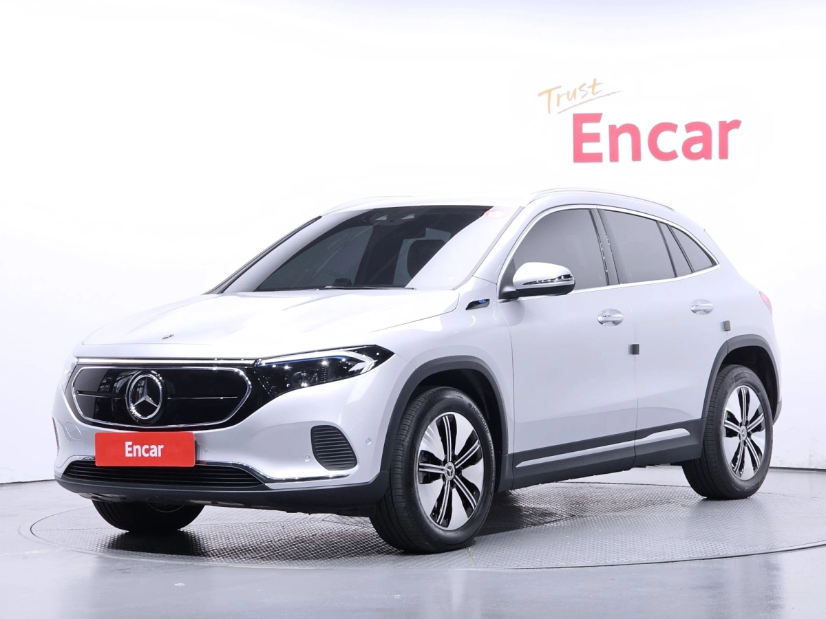 MERCEDES BENZ EQA H243  2021