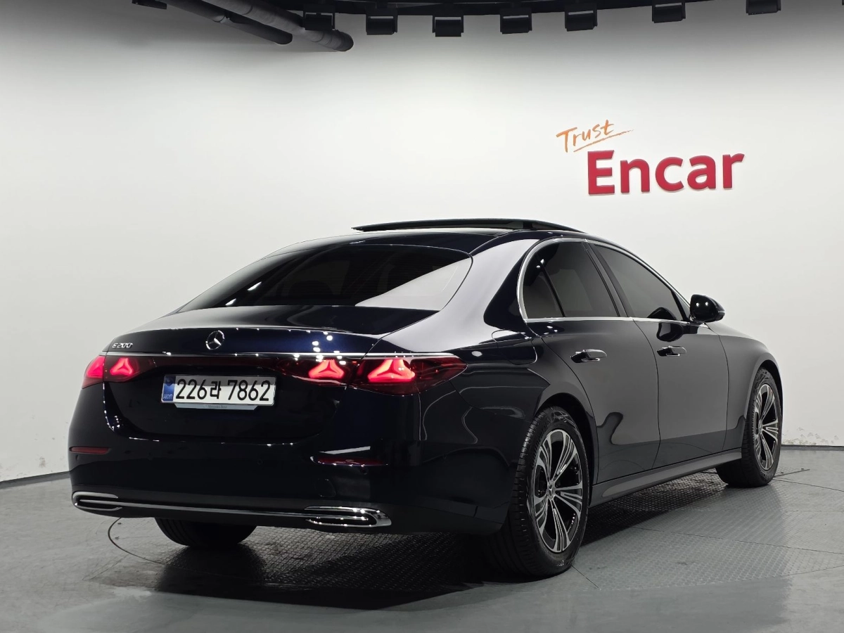 MERCEDES BENZ E-CLASS W214