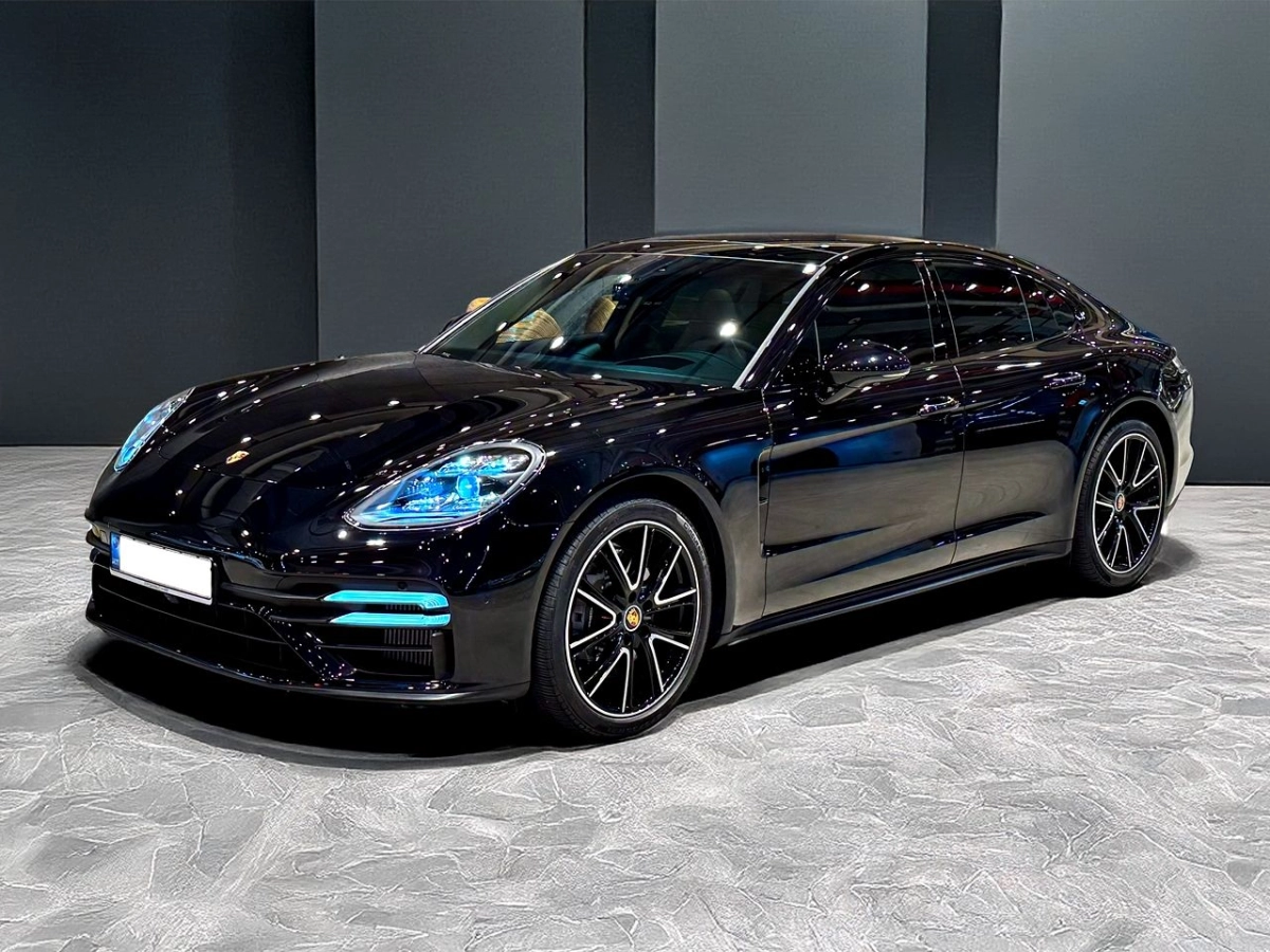 PORSCHE PANAMERA 971