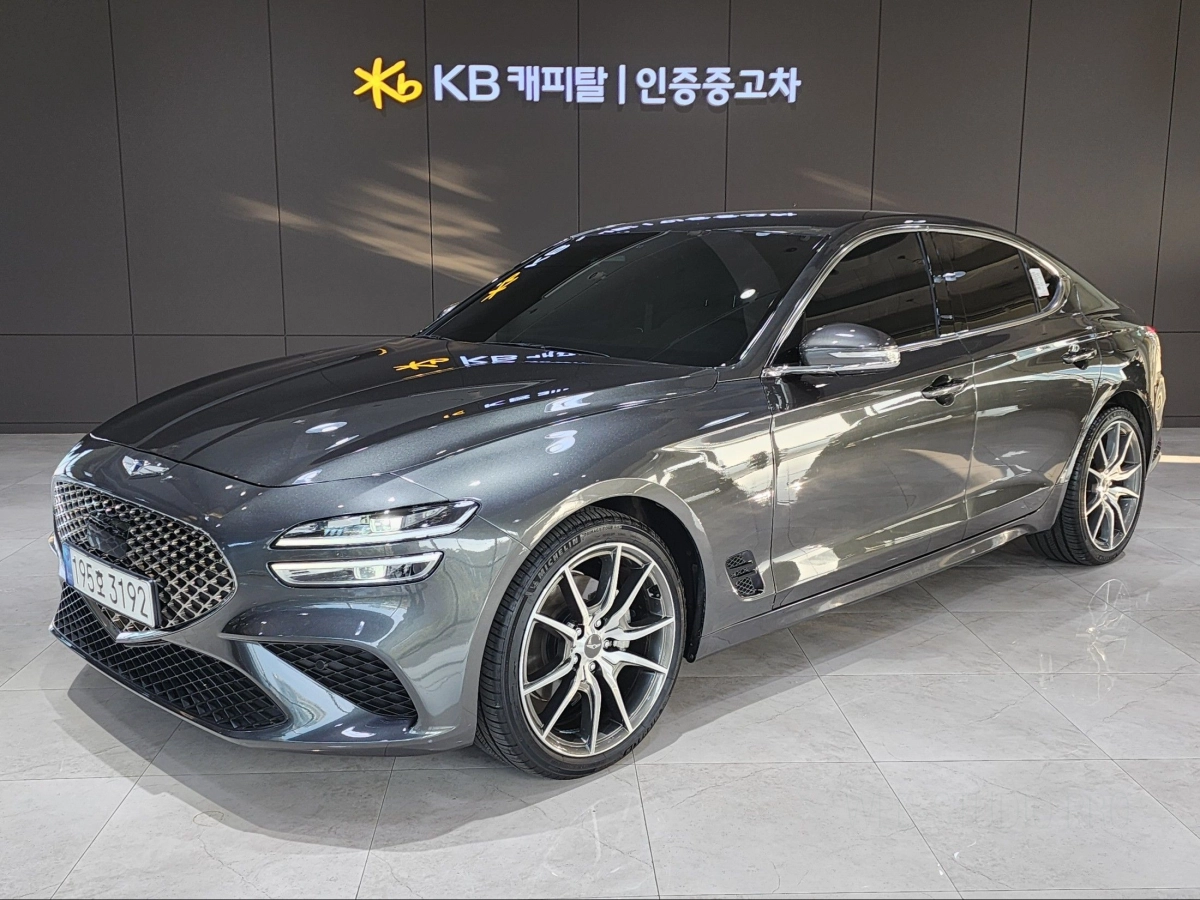 GENESIS G70