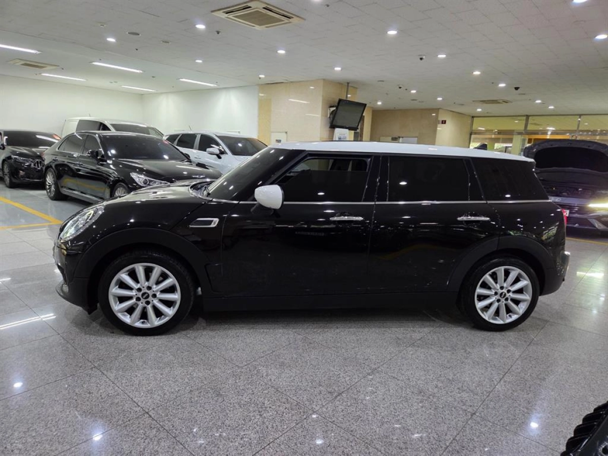 MINI CLUBMAN COOPER