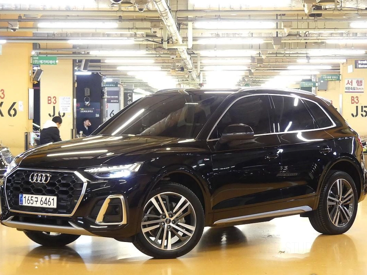 AUDI Q5 FY