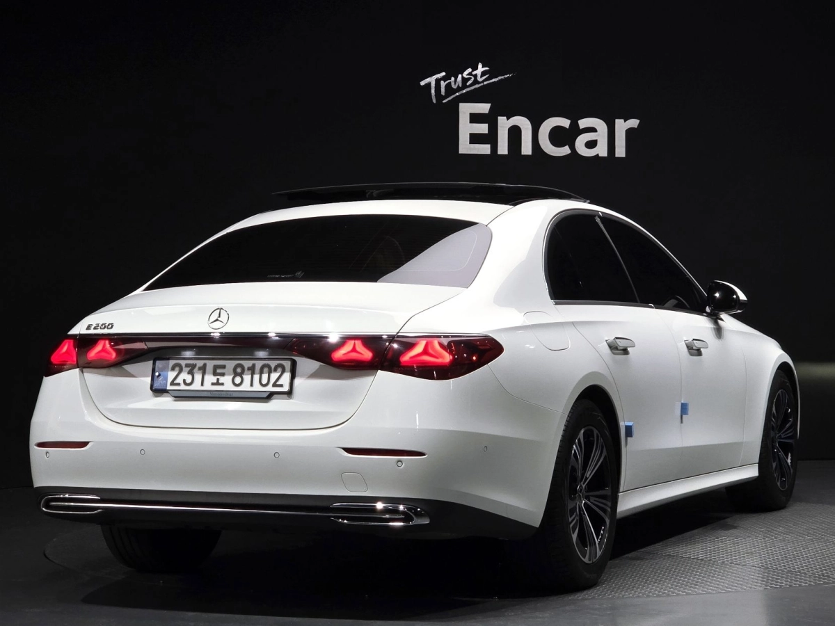 MERCEDES BENZ E-CLASS W214