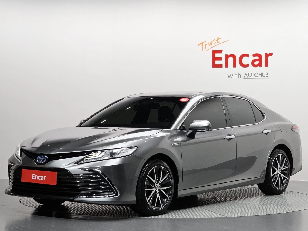 TOYOTA CAMRY XV70 2024