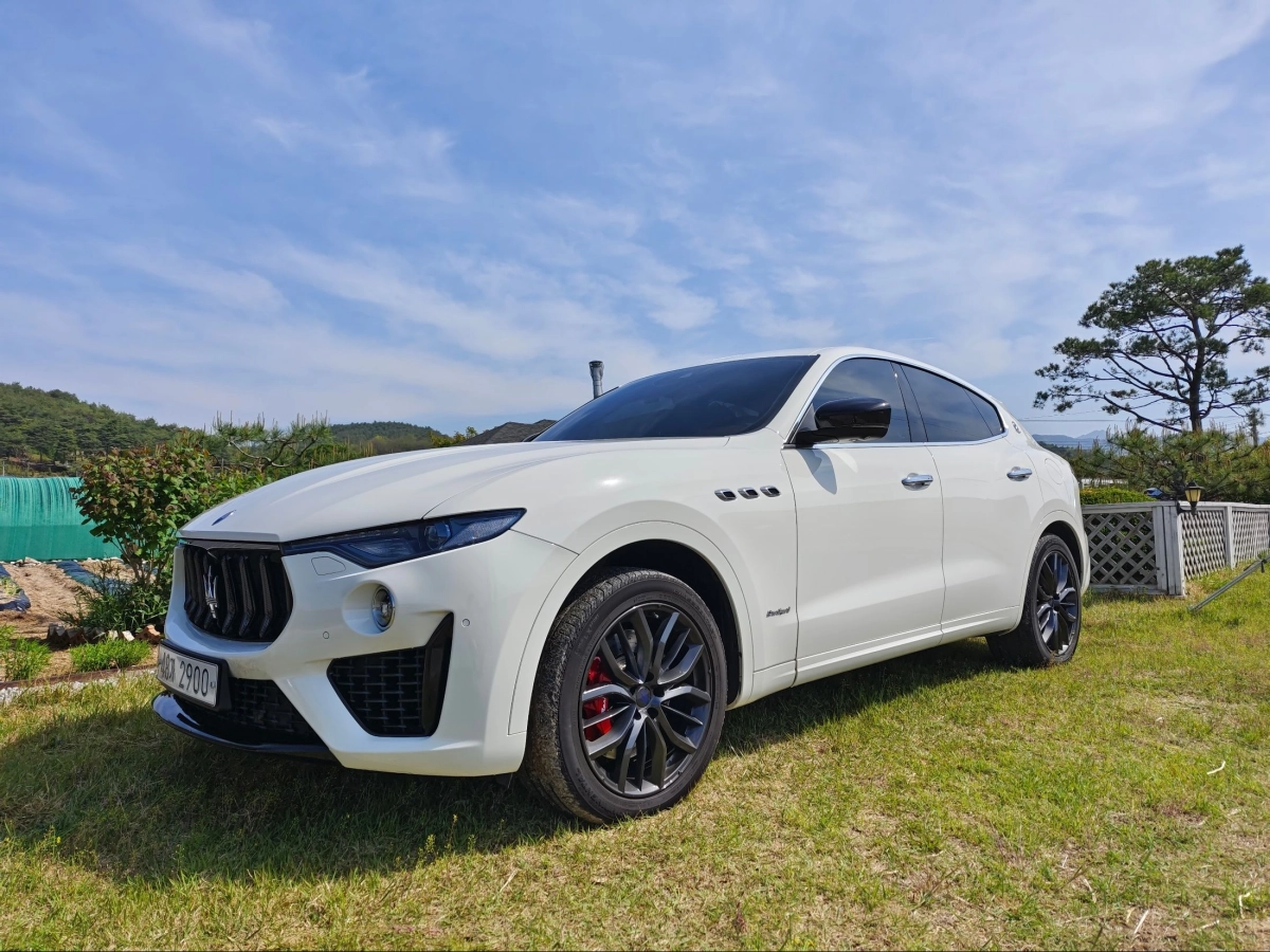 MASERATI LEVANTE  2019