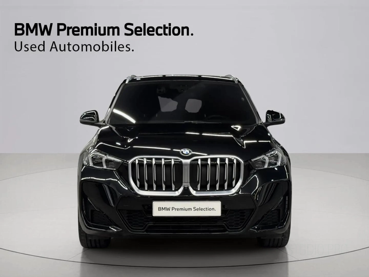 BMW X1 U11
