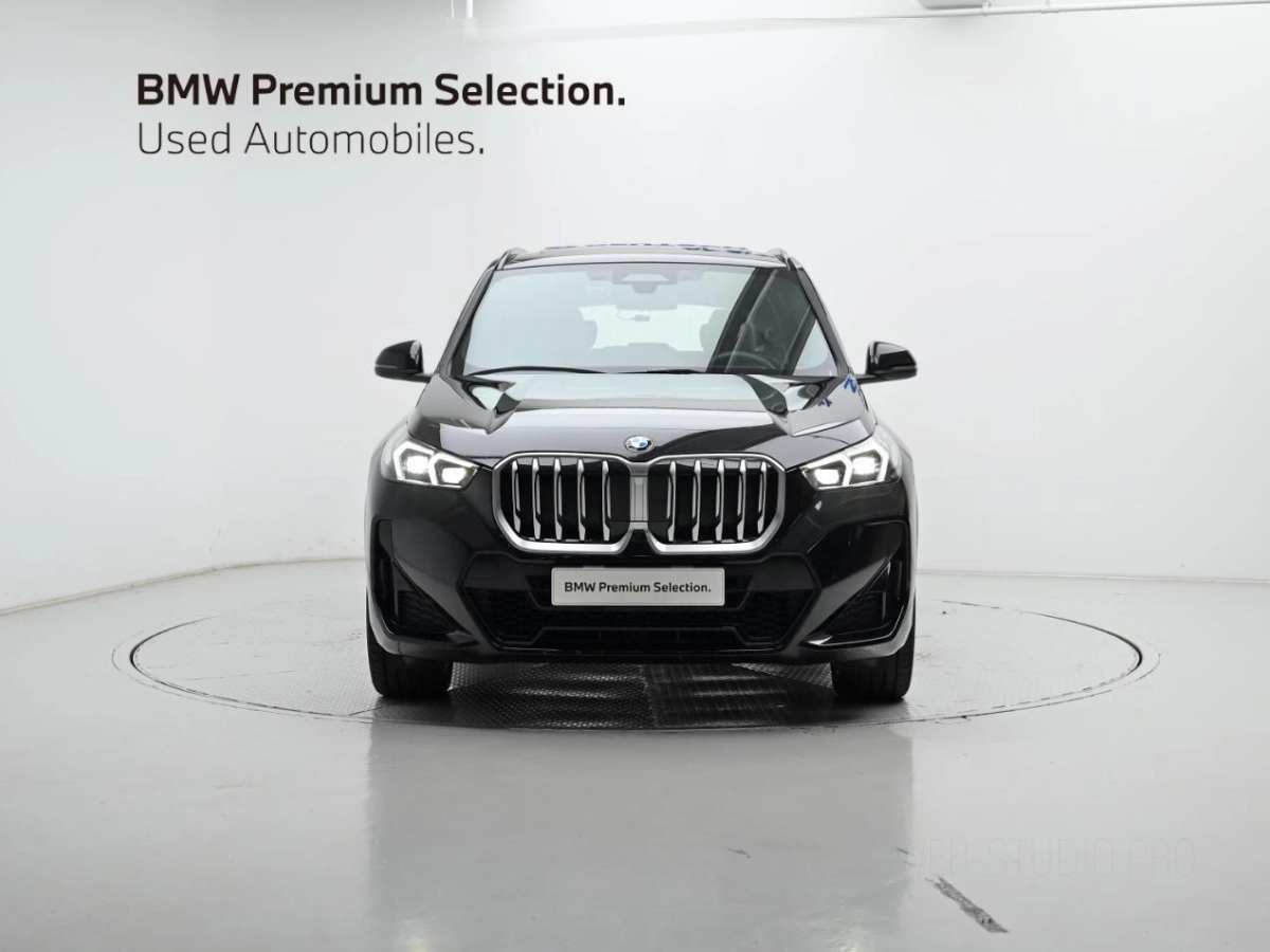 BMW X1 U11