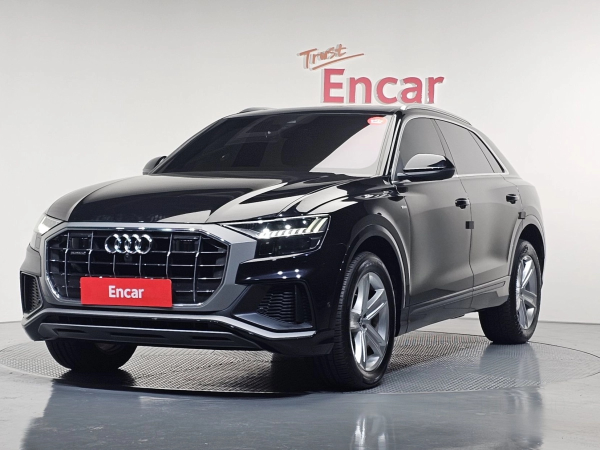AUDI Q8 4M  2020