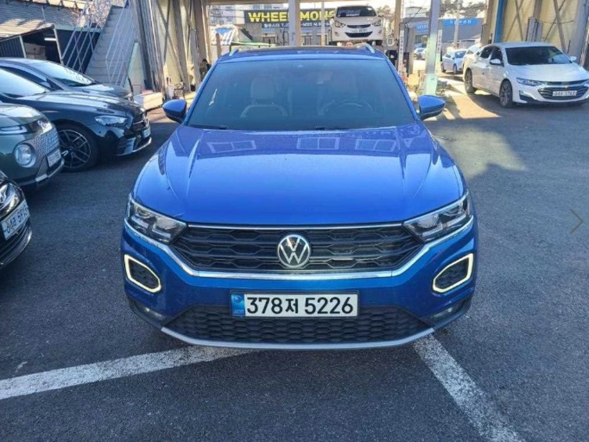 VOLKSWAGEN T-ROC