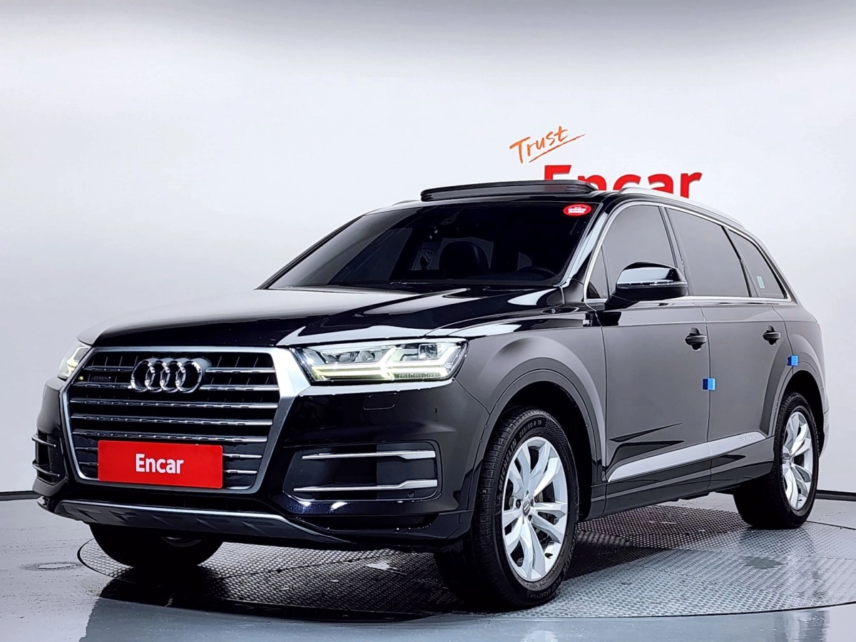 AUDI Q7 4M
