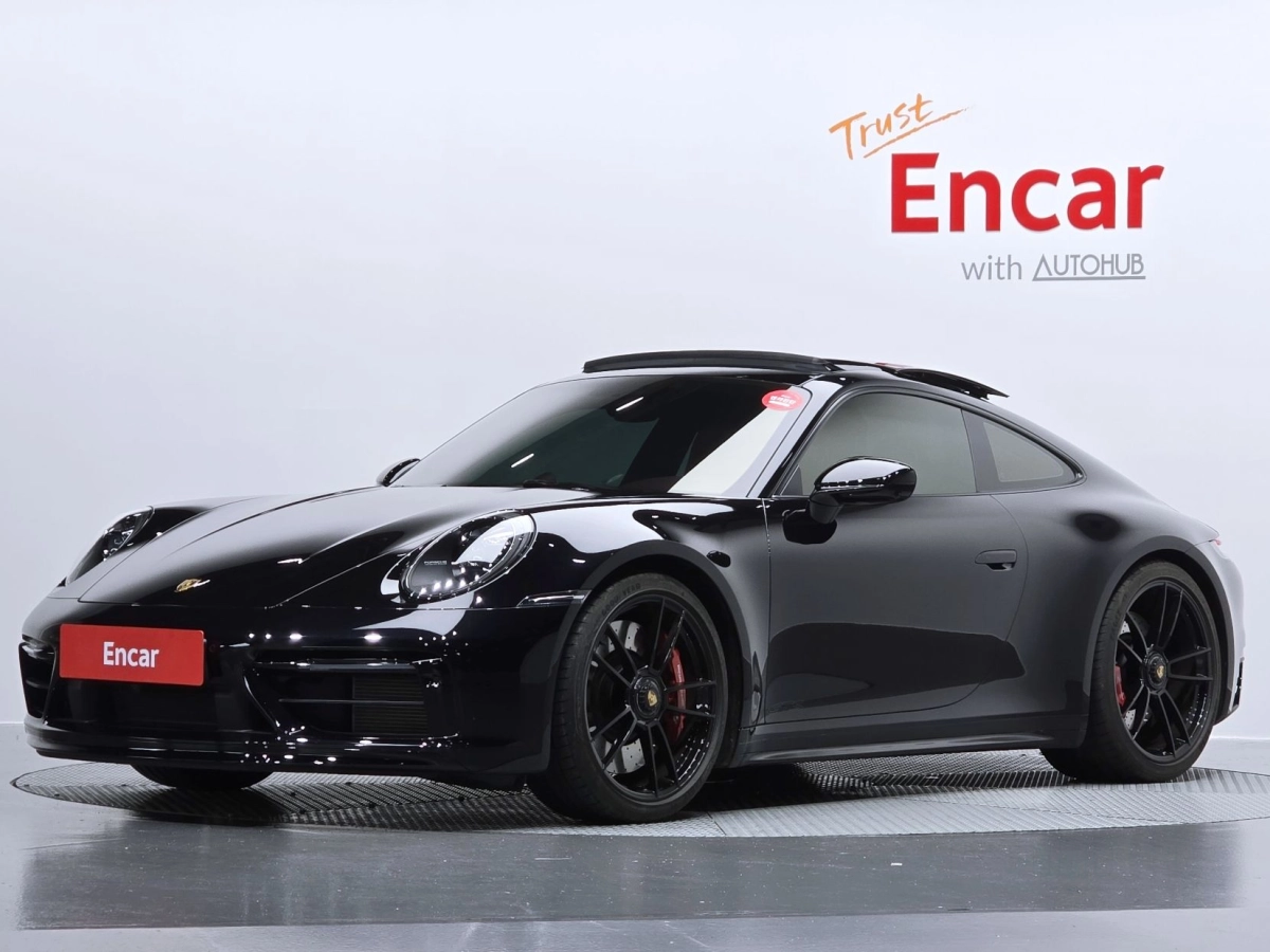 PORSCHE 911 992  2024