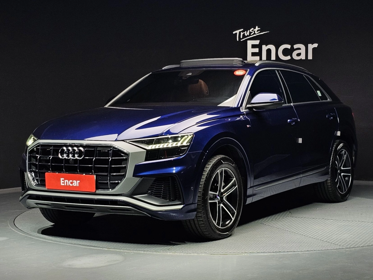 AUDI Q8 4M  2021