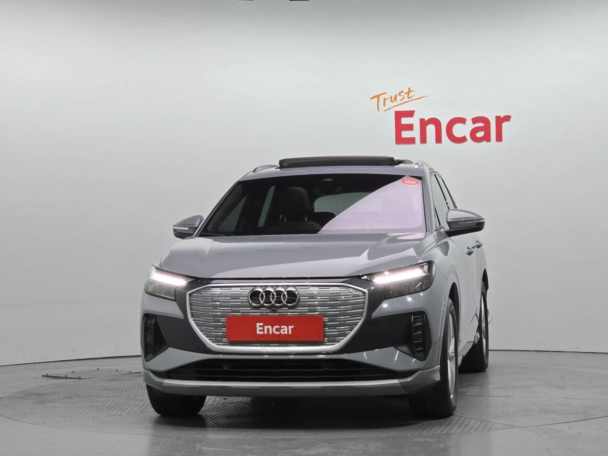 AUDI Q4 E-TRON F4