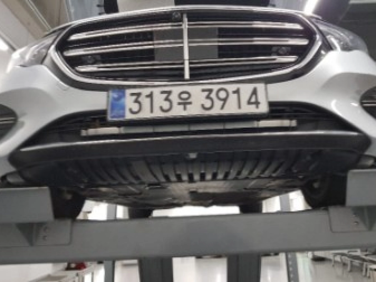 MERCEDES BENZ E-CLASS W214  2025