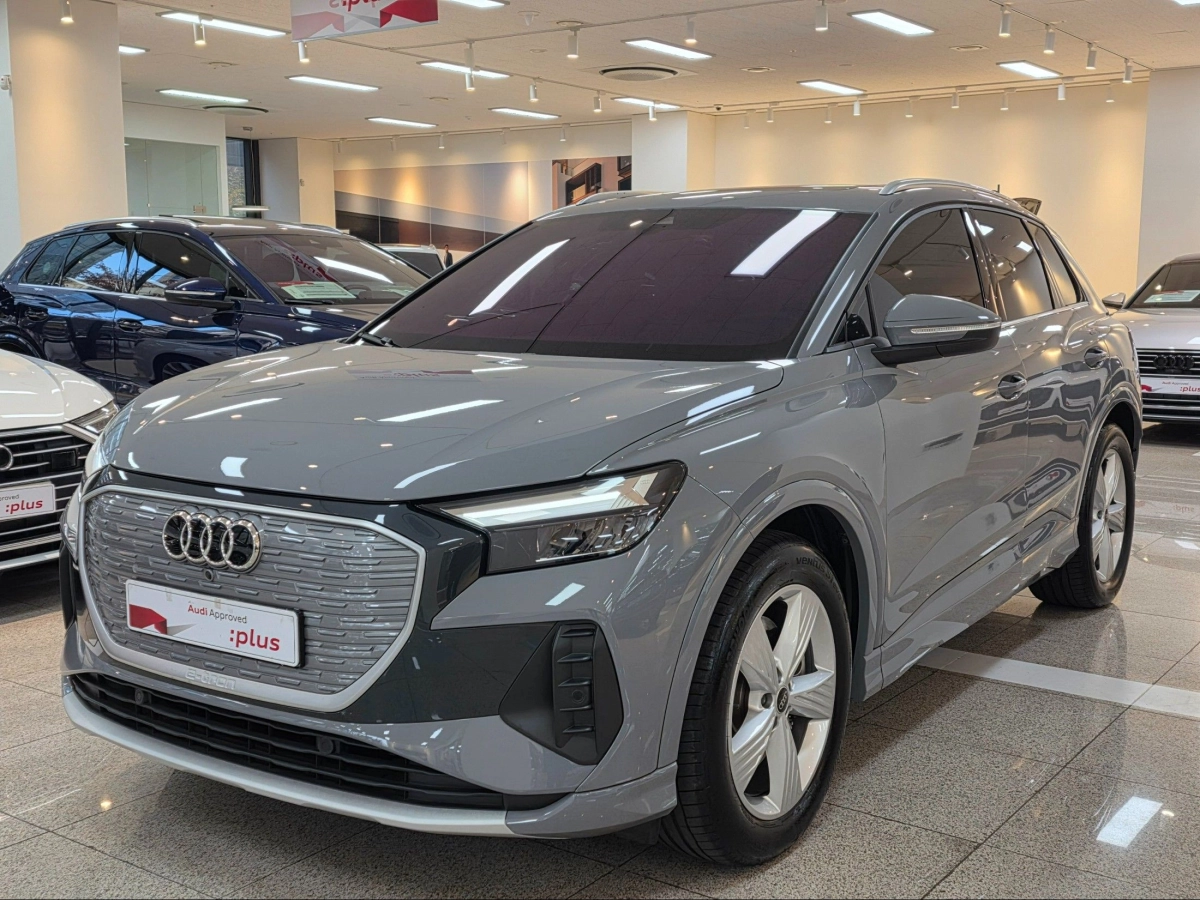 AUDI Q4 E-TRON F4