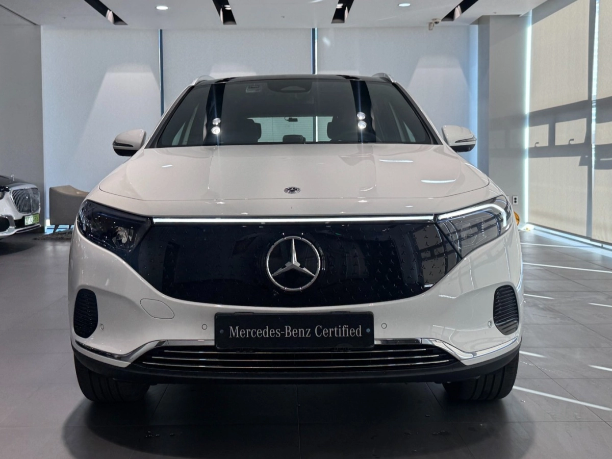 MERCEDES BENZ EQA H243